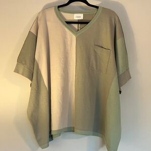NWT Andree by Unit Half Sleeve Colorblocked Top Cozy and oversized M